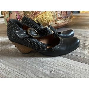 Fluevog Mary Jane-style pumps, size 9